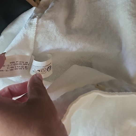 Zara White  Textured Top - Picture 11 of 11